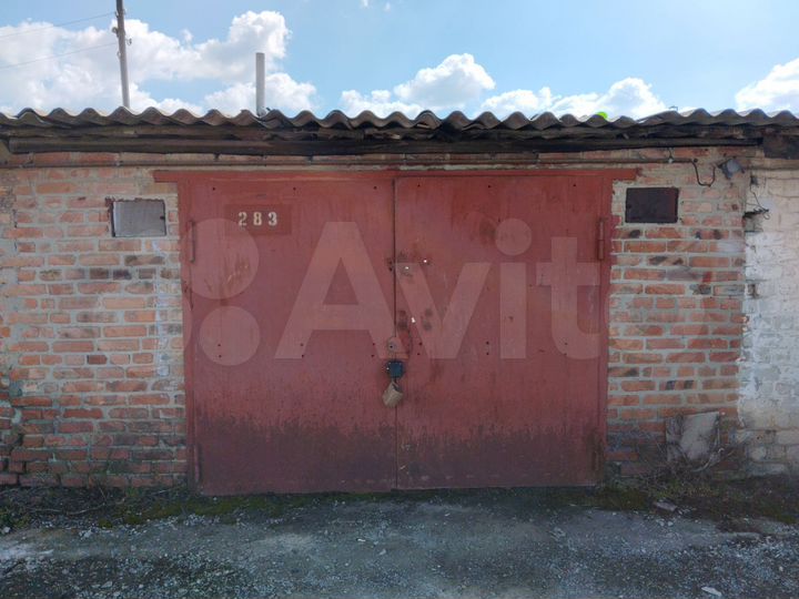 Гараж, > 30 м²