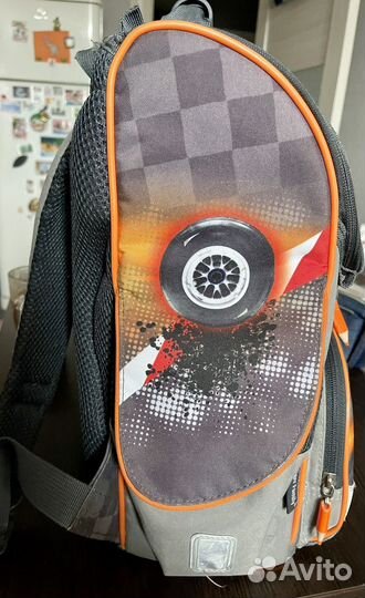 Рюкзак школьный для мальчика 1-4 класс