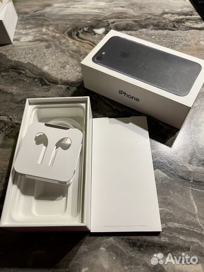 Коробка из под айфона