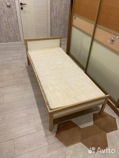 Детская кровать IKEA с матрасом