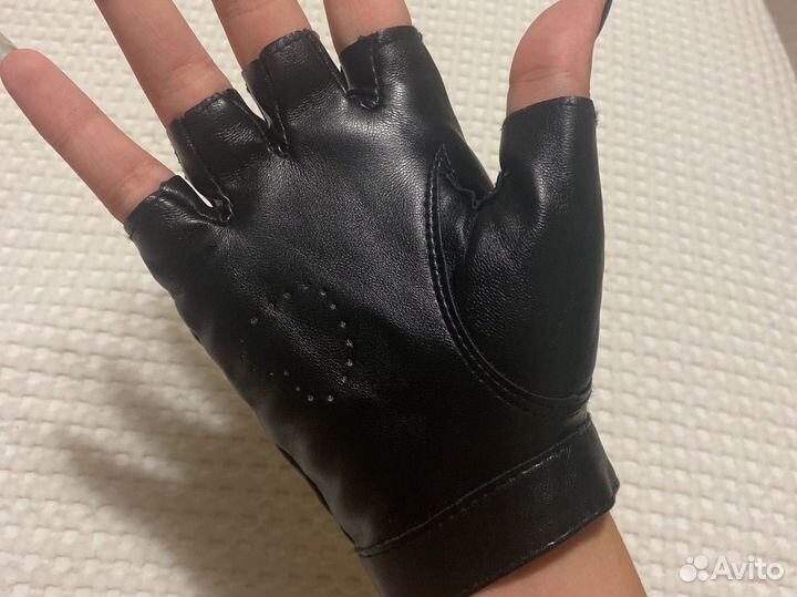 Перчатки женские кожаные