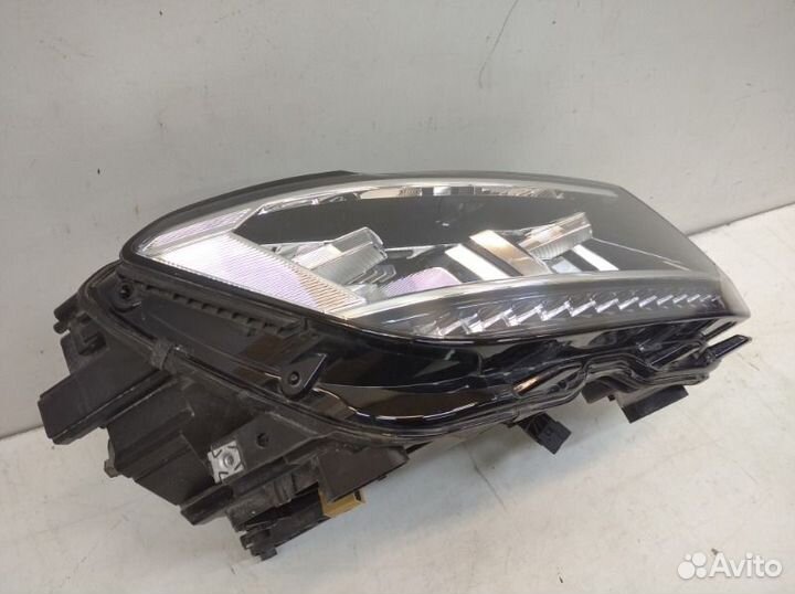Фара правая Volkswagen Tiguan 2 2017-2021