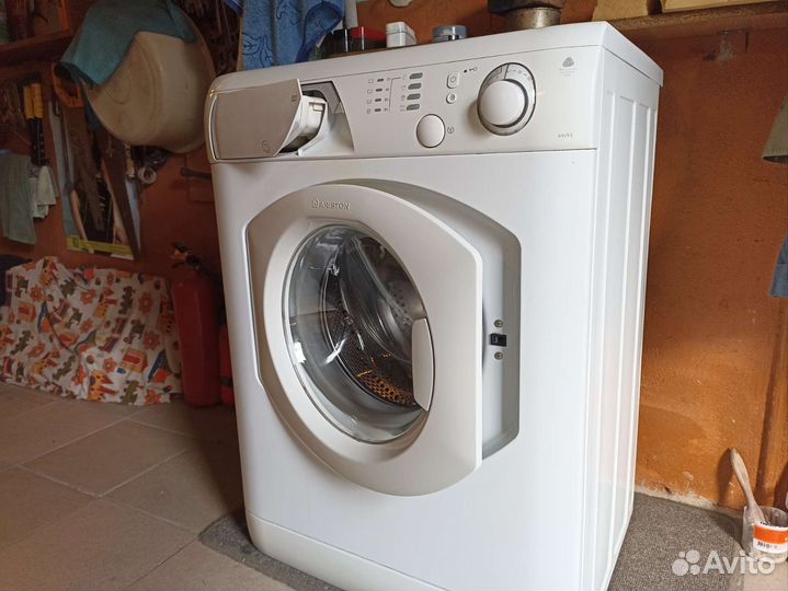 Стиральная машина аристон