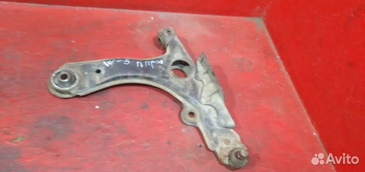 Рычаг передний правый Volkswagen Passat B3 88-93 п