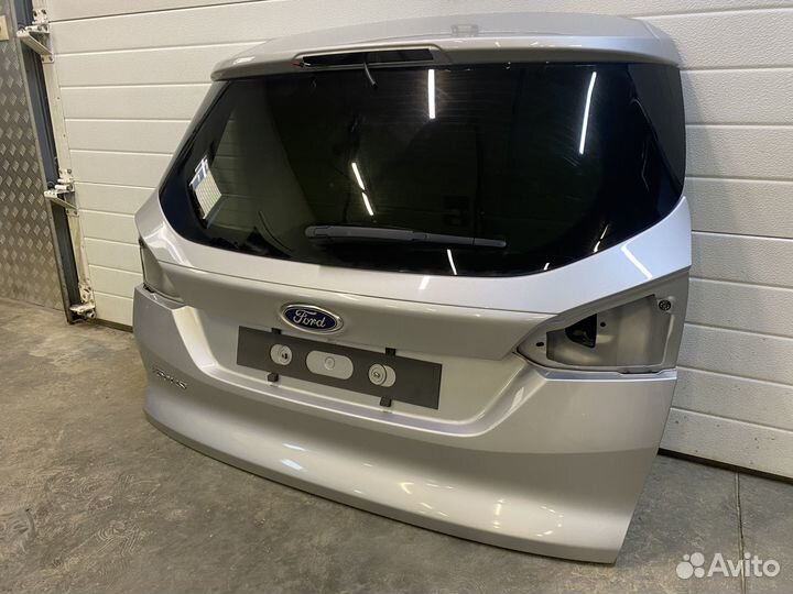 Крышка багажника Ford Focus 3 Универсал