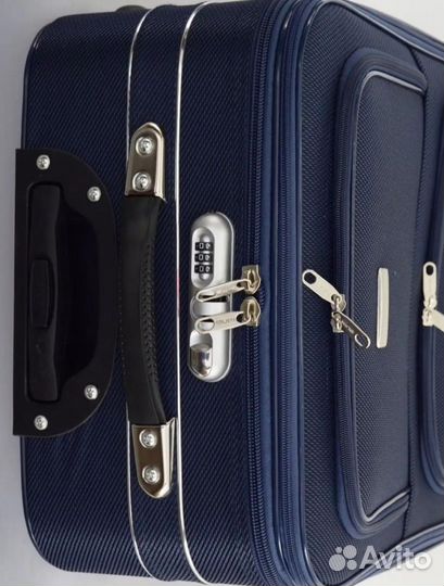 Чемодан на колесах большой