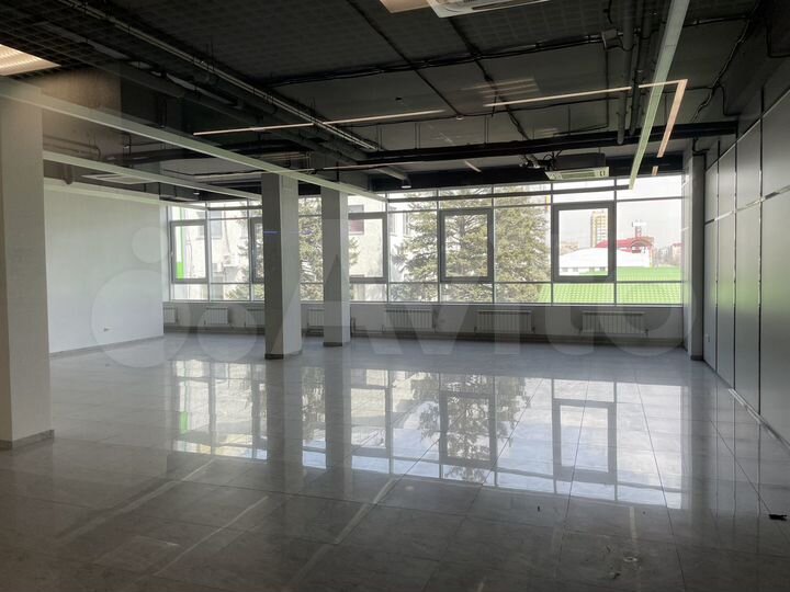 Торговое помещение, 72 м² + склад 36м2