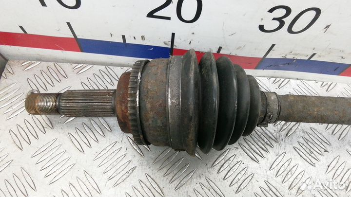 Полуось передняя правая (приводной вал, шрус)