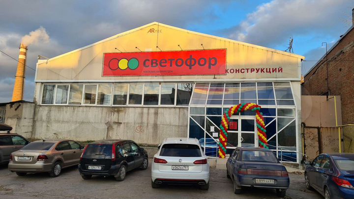 Торговая площадь, 1000 м²