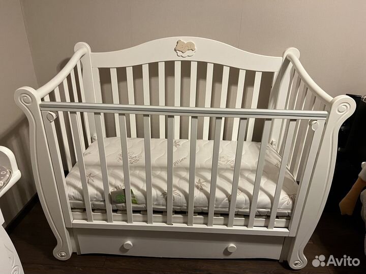 Детская кровать Красная Звезда Юлиана с маятником