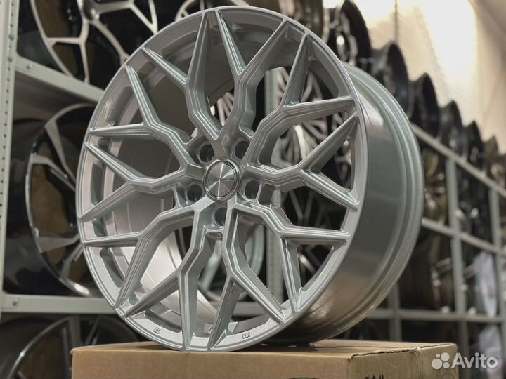 Комплект дисков Vossen HF-2 R19 8.5j 5*114.3 Silve