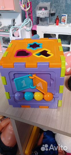 Развивающие игрушки и куб