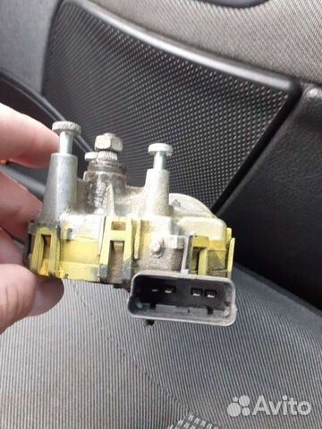 Продам моторчик стеклоочистителя на пежо206 б/у