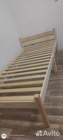 Кровать с матрасом 140 200