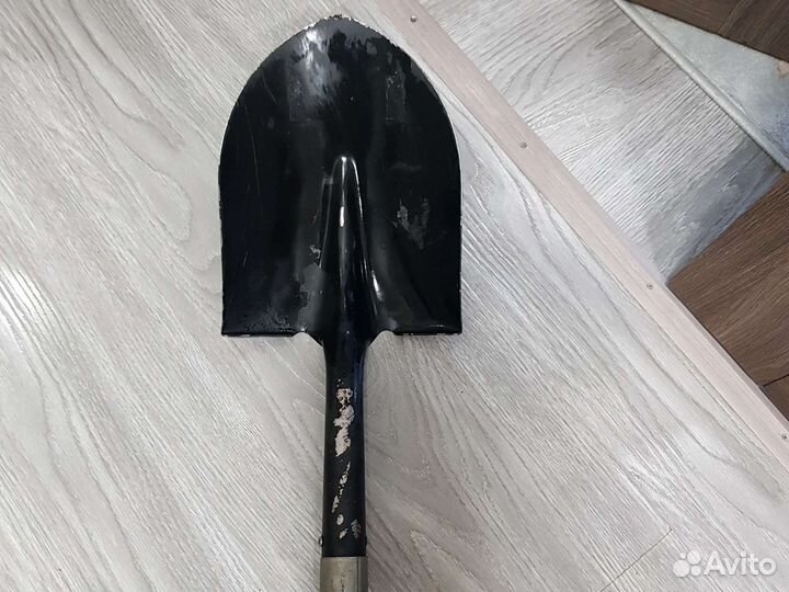 Лопата автомобильная