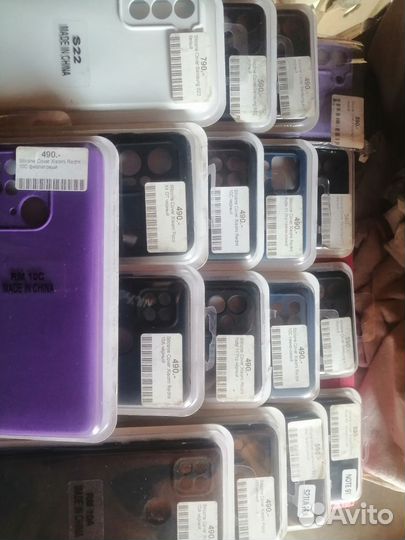 Чехлы на телефон