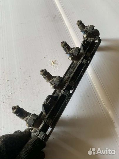 Форсунка топливная Volkswagen Polo седан 5 1.6