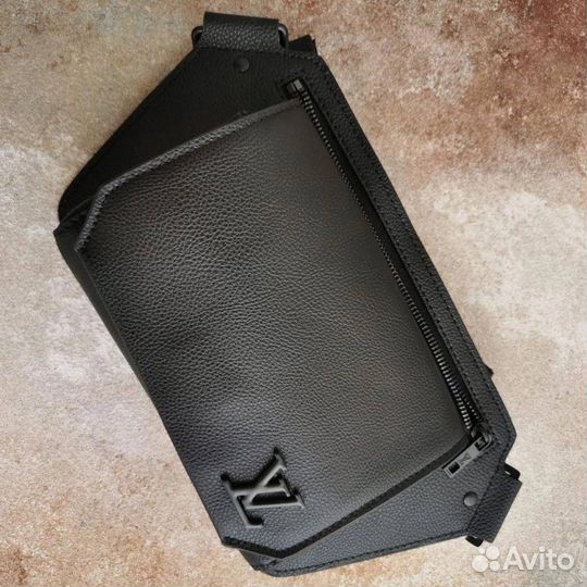 Поясная сумка мужская Louis Vuitton