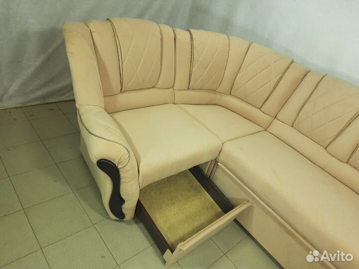 Угловой диван