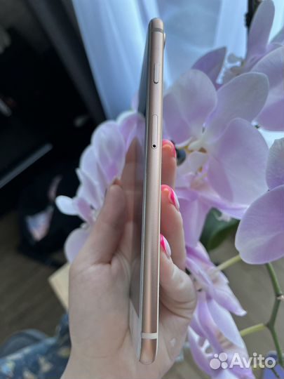 iPhone 8 Plus, 64 ГБ