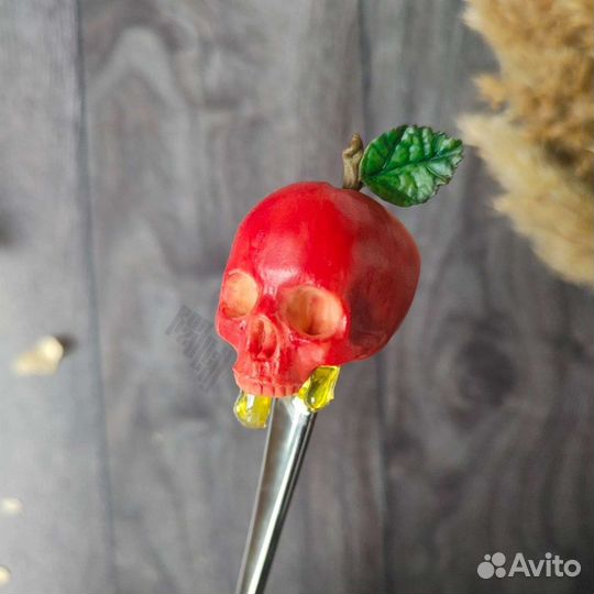 Ложка с декором 