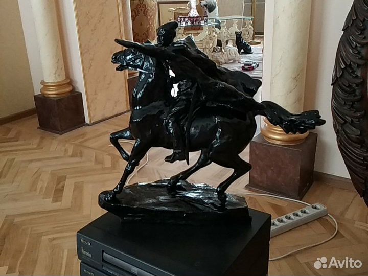 Литьё бык : собака :хозяйка медной горы: Чапаев