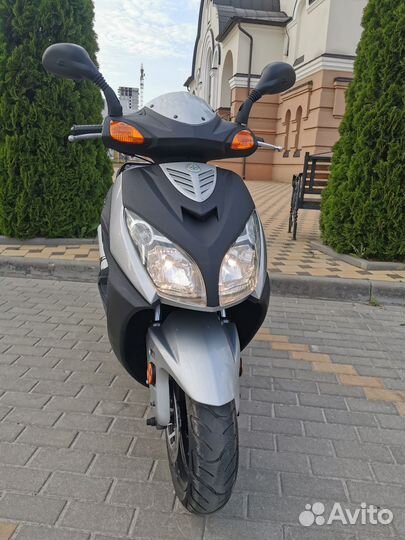 Скутер 150 кубов