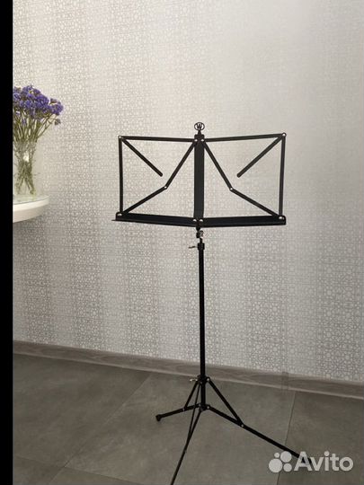 Подставка для нот (пюпитр)