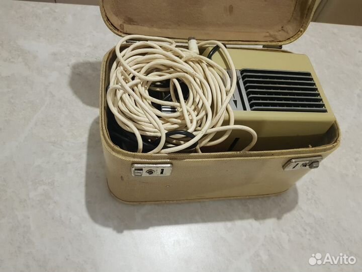 Немецкий винтажный слайд-проектор Liesegang Fantax