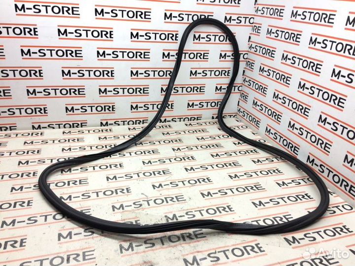 Уплотнитель двери передний правый Audi Q5 8R cdnc