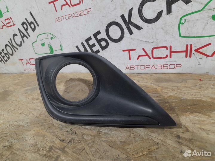 Накладка птф левая Mitsubishi Outlander (2015-2022