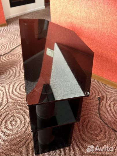 Стеклянная тумба под тв