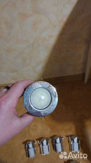 Потолочные светильники и люстры бу