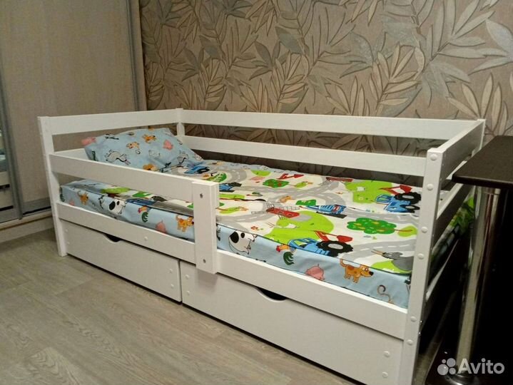 Детская кроватка / детская деревянная кровать