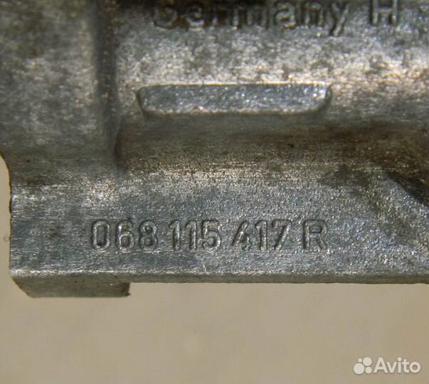 Кронштейн масляного фильтра VW Passat B3