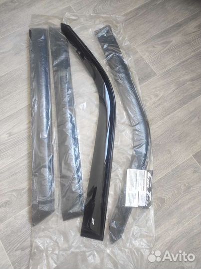 Ветровики Lifan Smily