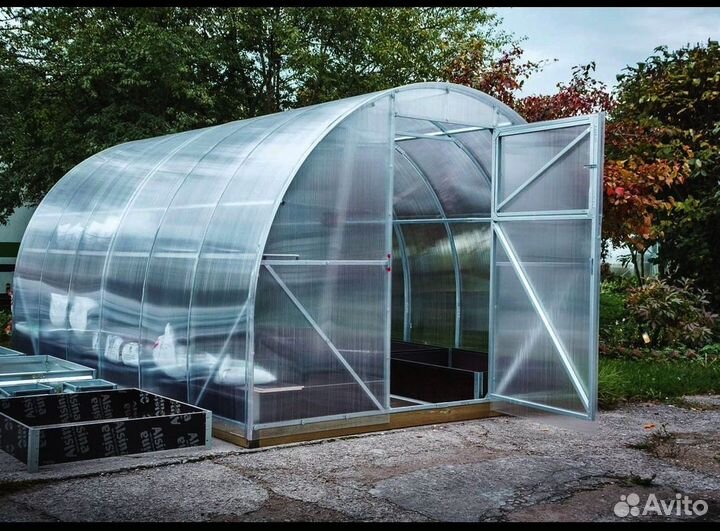 Теплица из поликарбоната