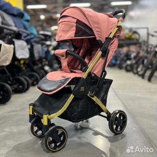 Коляска новая