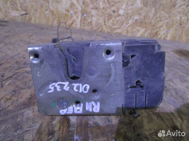 Замок двери передней правой Peugeot 206 1998-2012