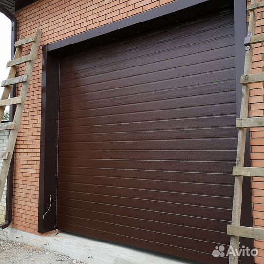 Готовые в наличии секционные ворота 