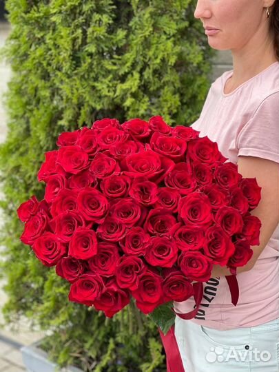 Живые цветы букеты розы оптом красные розы