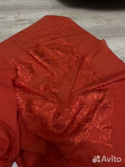 Палантин красный