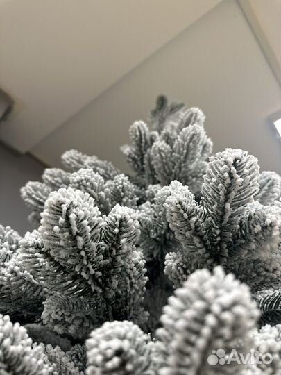 Ёлка литая снежная