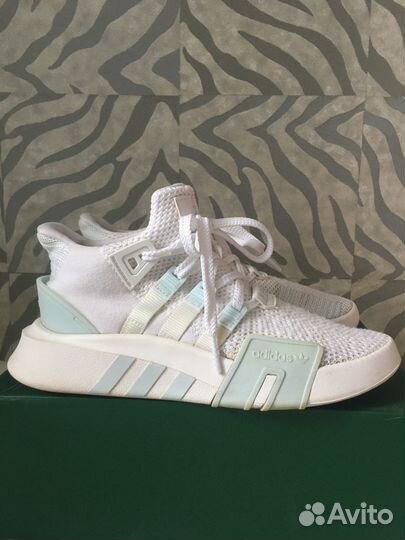 Кроссовки adidas