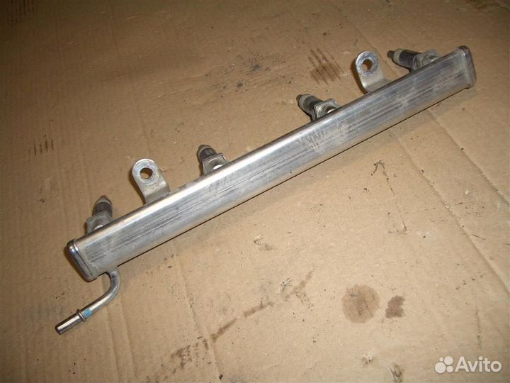 Рейка топливная (рампа) Dodge Caliber 2006-2011