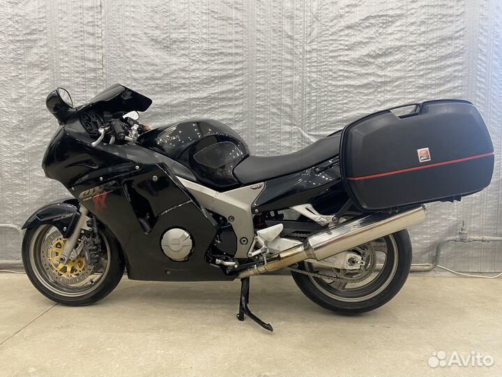 Honda CBR1100XX Super Blackbird (2001)