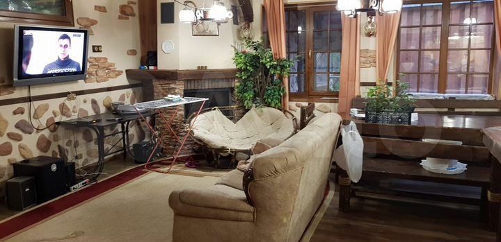 Дом 350 м² на участке 15 сот.