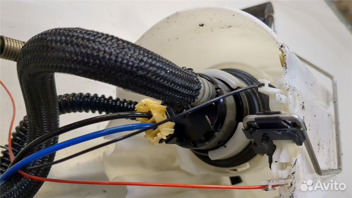 Насос топливный электрический Opel Astra J, 2011