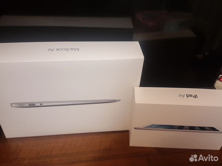 Коробки от MacBook air и iPad air