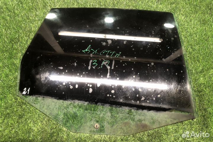 Стекло задней правой двери Volkswagen Jetta V